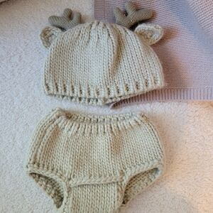 Adorable Cream Knit Deer Hat and Diaper Cover Set